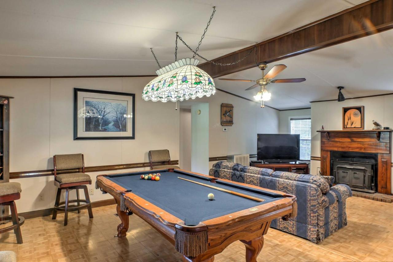 Ooltewah Cabin With Grill, Pool Table And Porch! Exterior foto